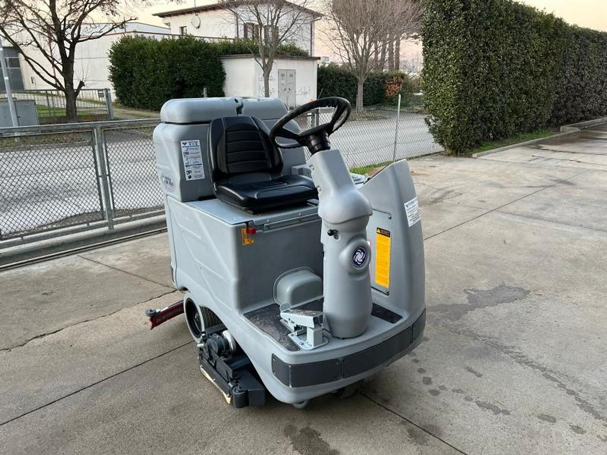 Gebraucht 2008 SPAZZA-LAVA NILFISK BR 850 SC