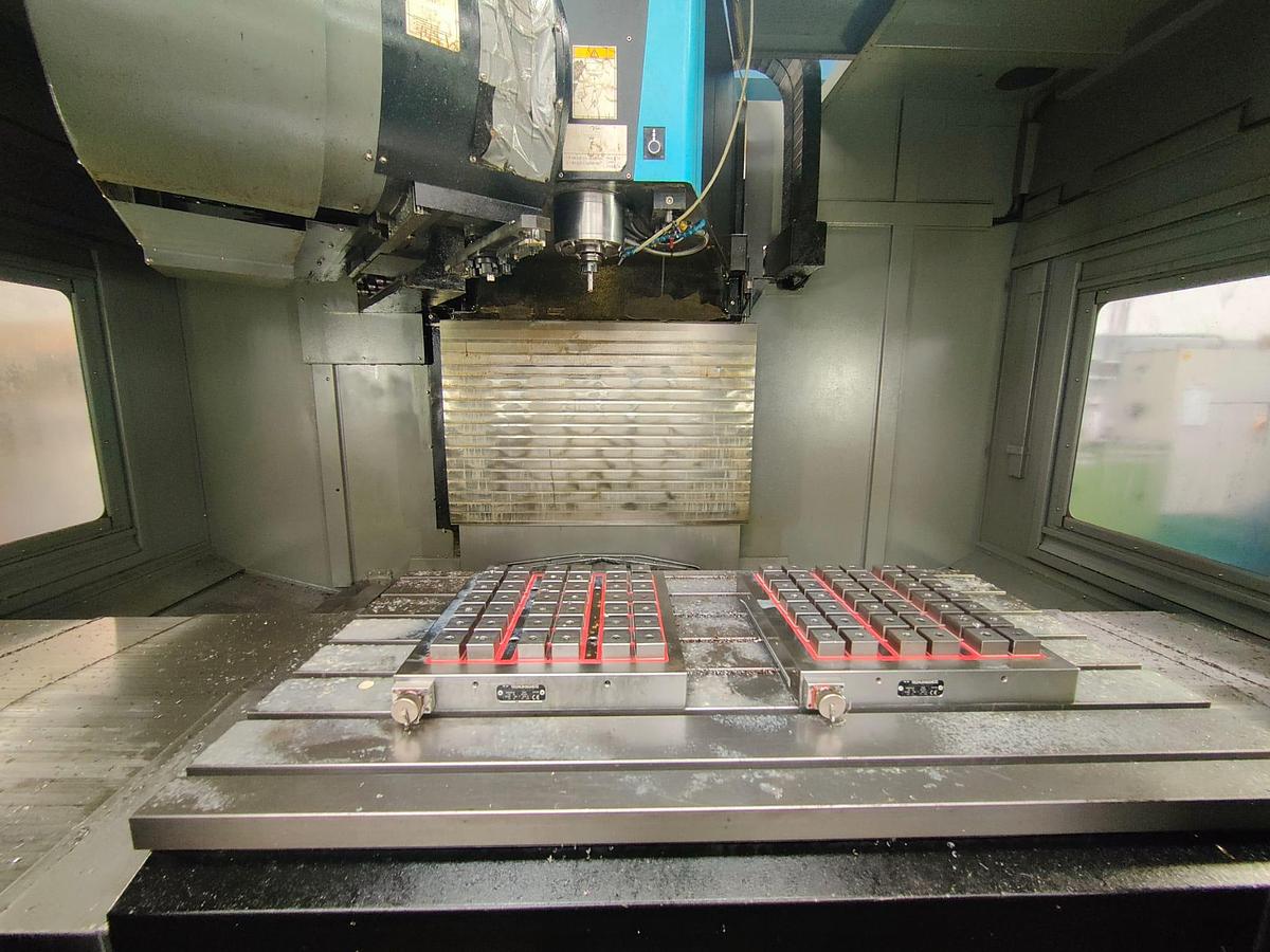 D'occasion Centre d'usinage HURCO VMX 64I 2014