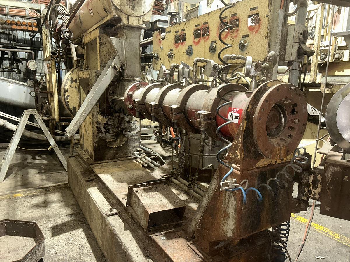 Used Complete dry petfood manufacturing plant