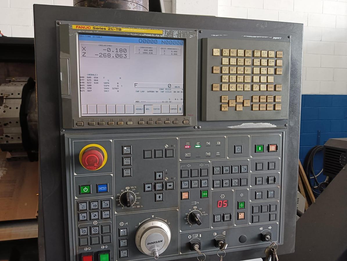 Used 2007 DOOSAN PUMA 400B LATHE