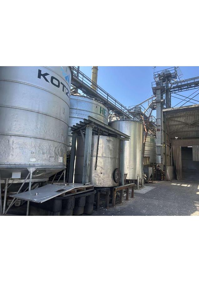 Used Complete dry petfood manufacturing plant