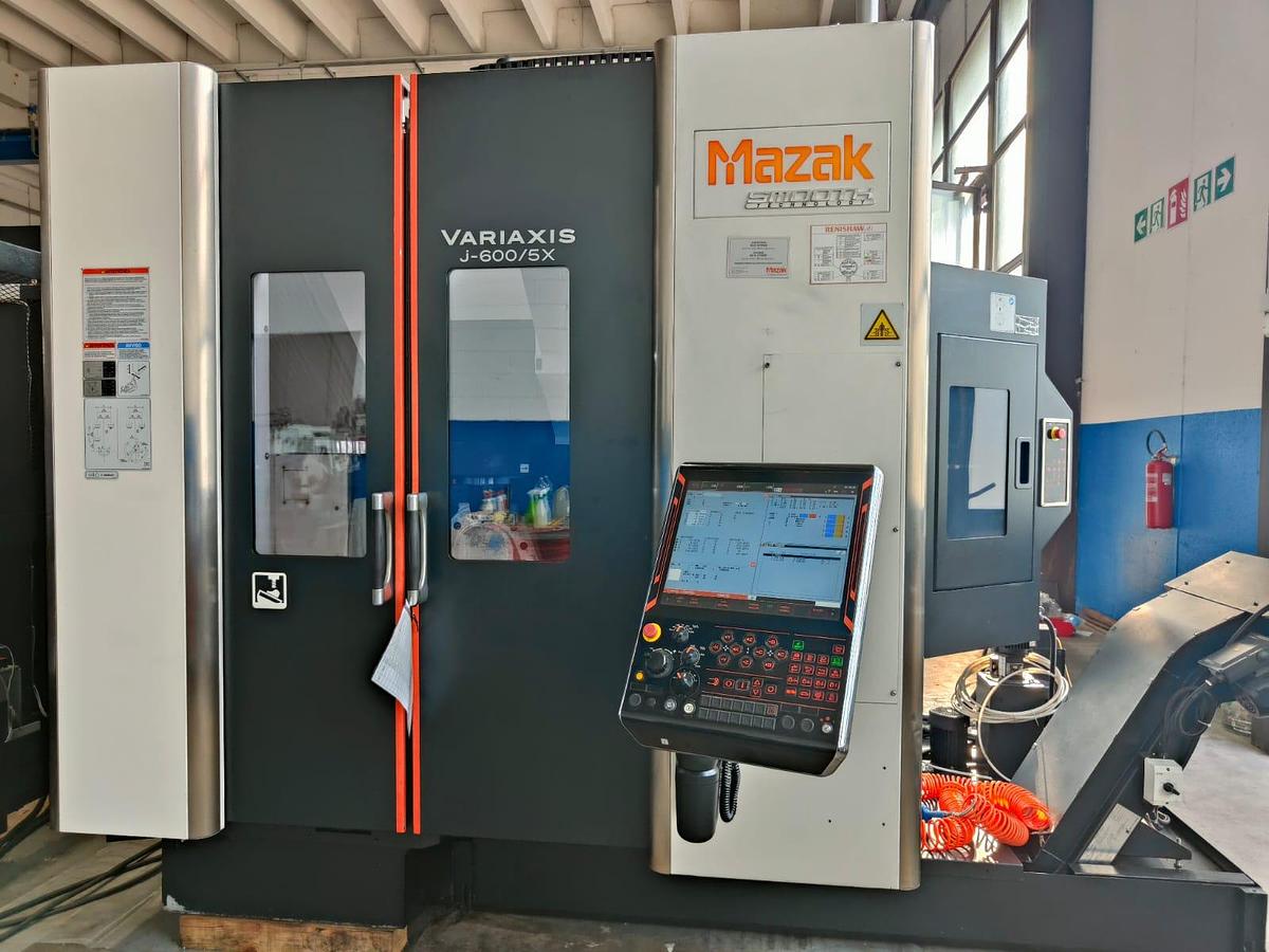 Used 2017 CENTER A 5-AXIS MAZAK model.VARIAXIS J 600 – 5 X
