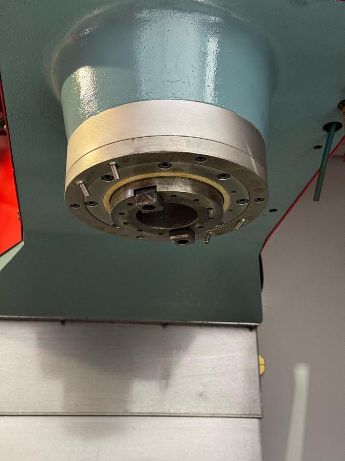 D'occasion Centre d'usinage vertical AWEA BM-1600 (2005)