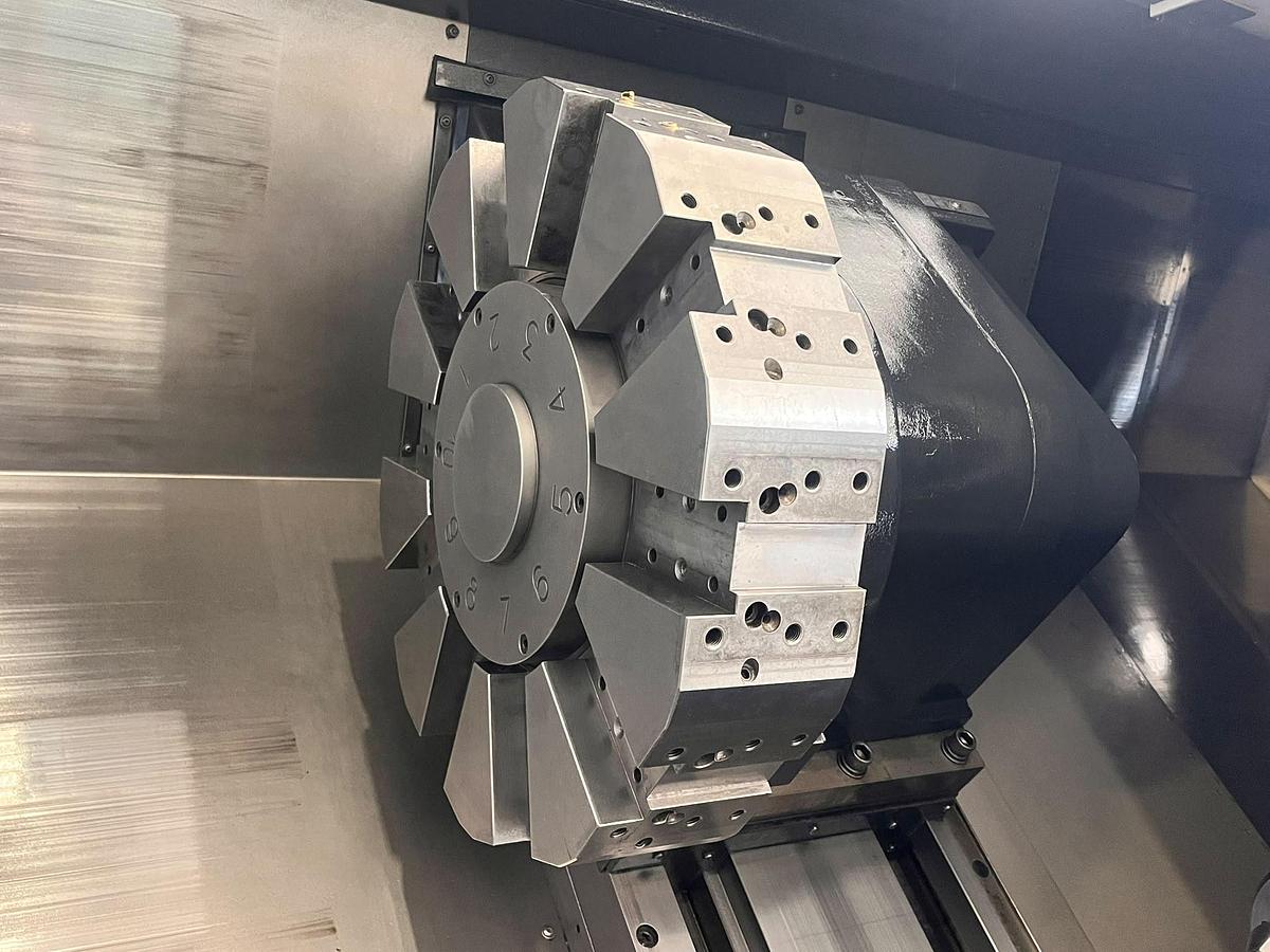 Used 2007 DOOSAN PUMA 400B LATHE
