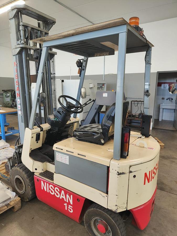 Used CARRETILLA ELEVADORA NISSAN 15