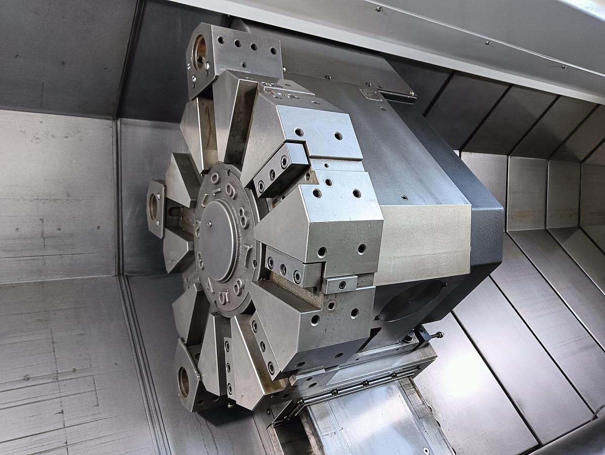 Used 2014 HYUNDAI CNC LATHE mod.L400LC