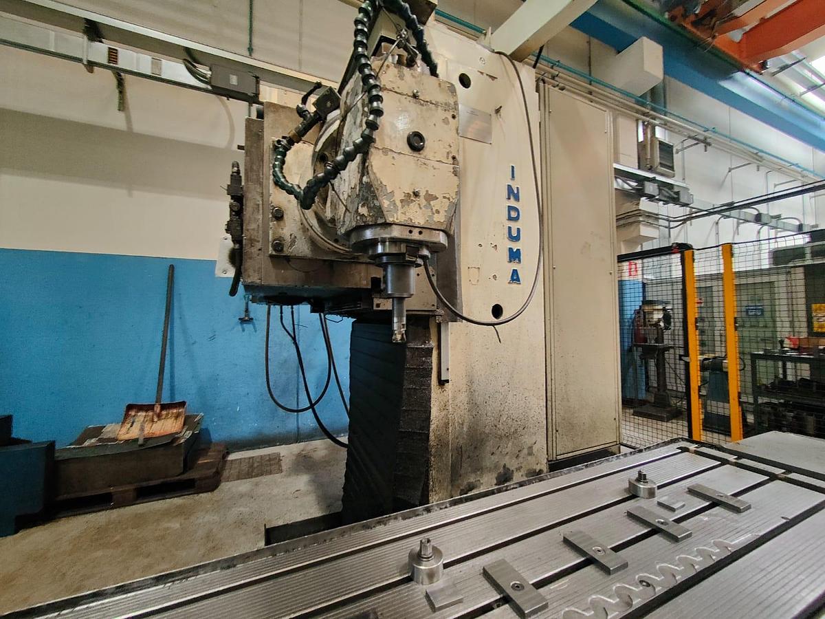 Used INDUMA CNC MILLING MACHINE