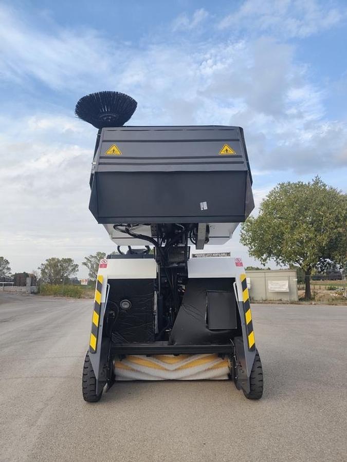 Used INDUSTRIAL FLOOR SCRUBBER DULEVO 120 EH ELECTRIC