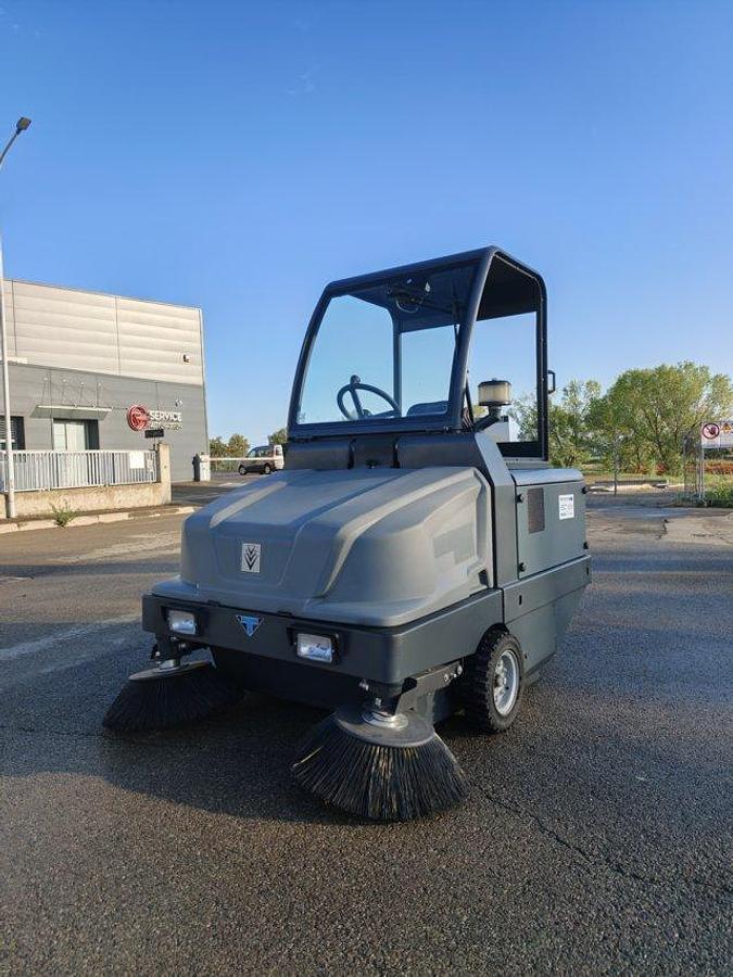 Refurbished REVISED KARCHER KM 130-300 INDUSTRIAL SCRUBBER