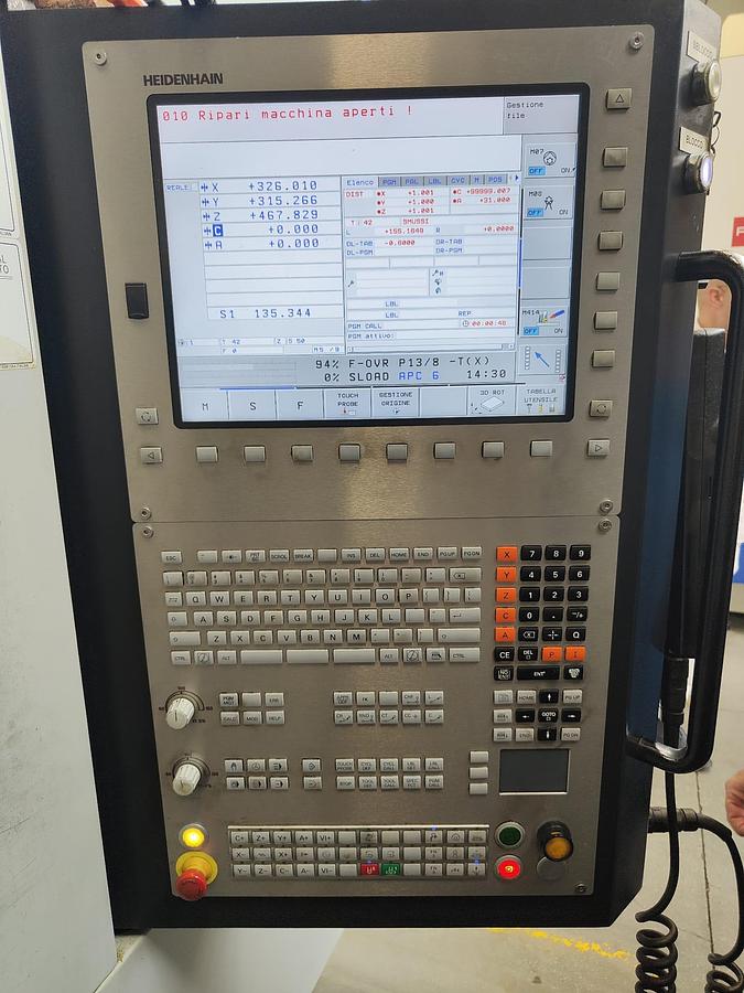 Usado CENTRO VERTICAL DOOSAN MOD. VC 630/5AX