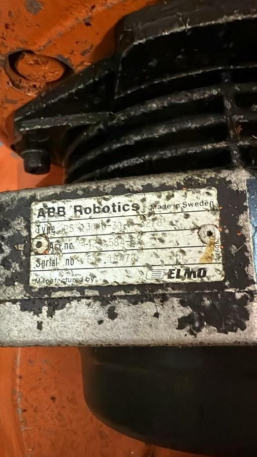 Usado NR.2 ROBOTS ABB mod.IRB2400M94A