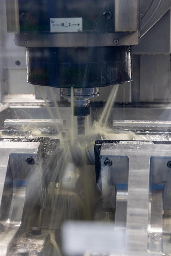 Used 2023 Weingärtner Pick-Up 400M-4000 CNC Turning-Milling Center