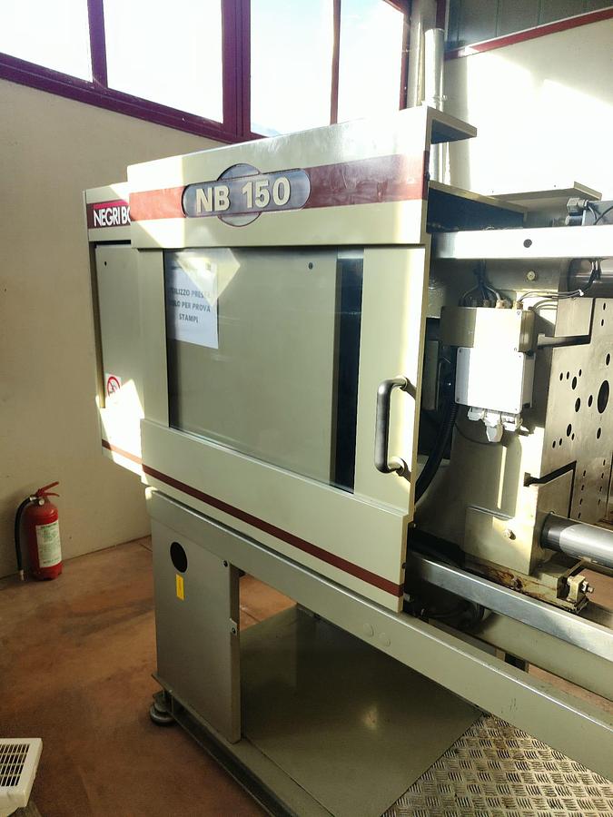D'occasion 1997 PRESSE À INJECTION NEGRI BOSSI mod.NB150