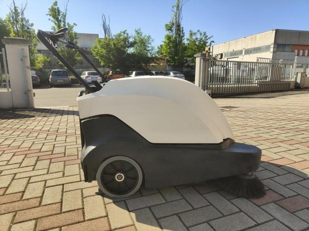 Refurbished 2017 DULEVO 74 WAVE SWEEPER REVISED