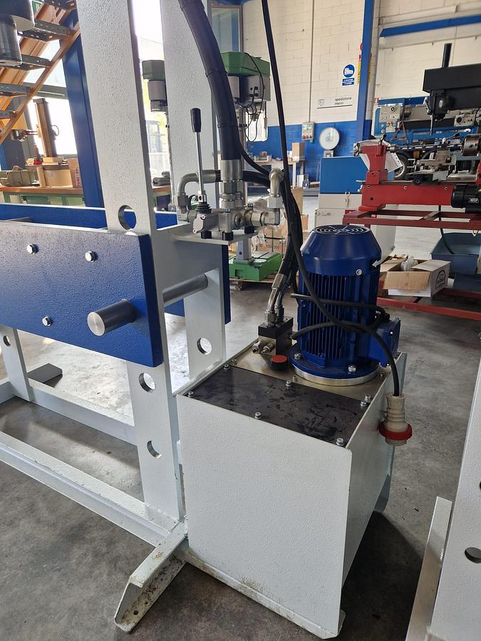 NEW PRESS mod.100 art.325