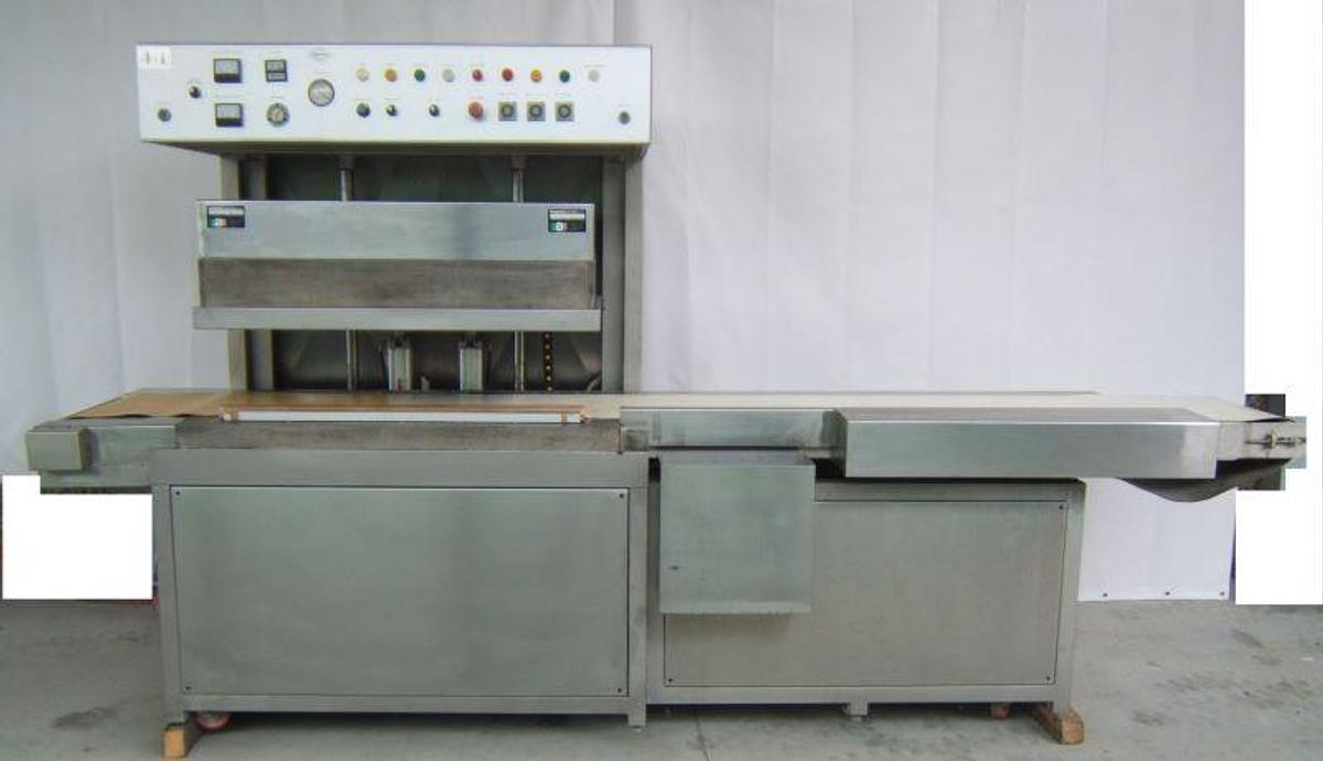 Usato Macchina confezionatrice sottovuoto a nastro Marca Giambon
