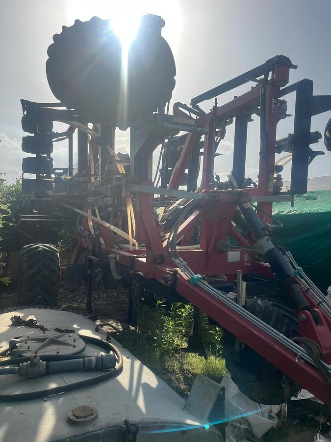 Used 2007 Tecnoagricola 451 DO Pneumatic Seed Drill