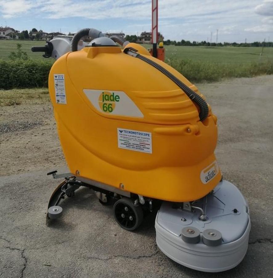 Refurbished 2021 INDUSTRIAL FLOOR SCRUBBER REVISED JADE 66