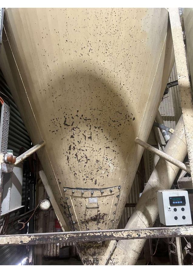 Used Complete dry petfood manufacturing plant