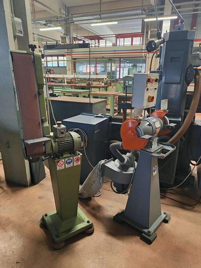 Gebraucht 1998 Schruppmaschine an der Säule AT06/S