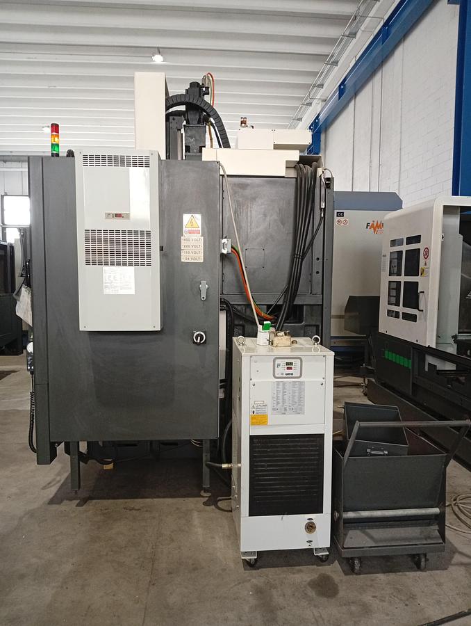 D'occasion CENTRE D'USINAGE À PORTIQUE SIMAK-VESTA, modèle SK105 SE, 2008