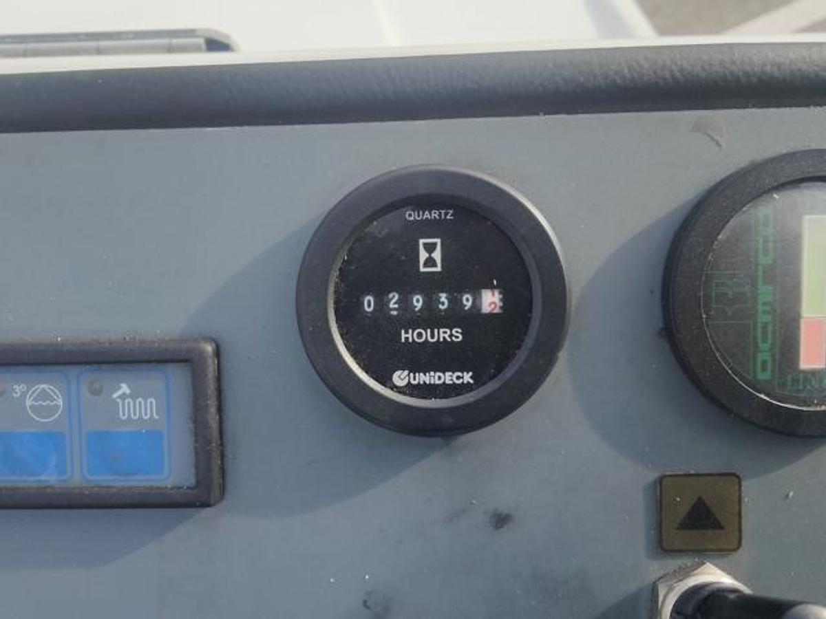 Used INDUSTRIAL FLOOR SCRUBBER DULEVO 120 EH ELECTRIC