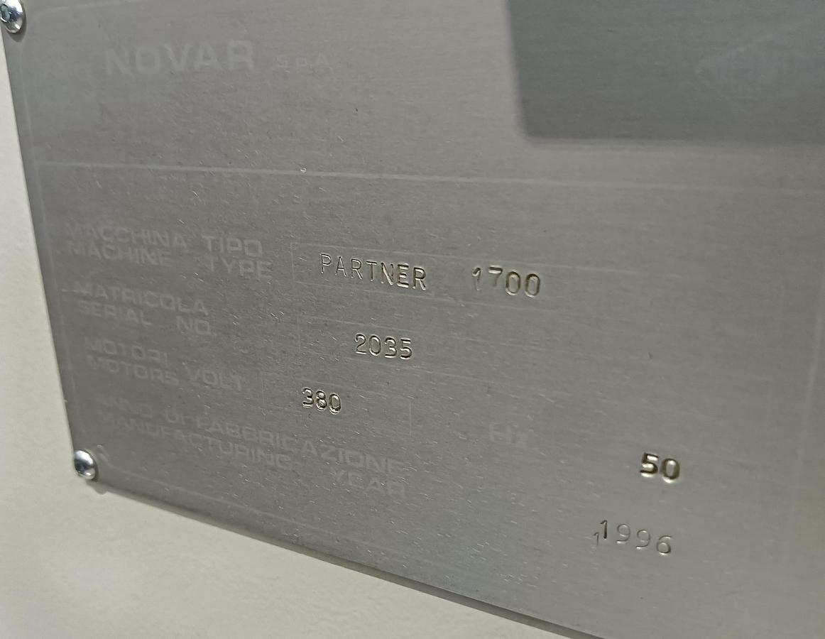 D'occasion Fraiseuse NOVAR modèle PARTNERS 1700, 1996