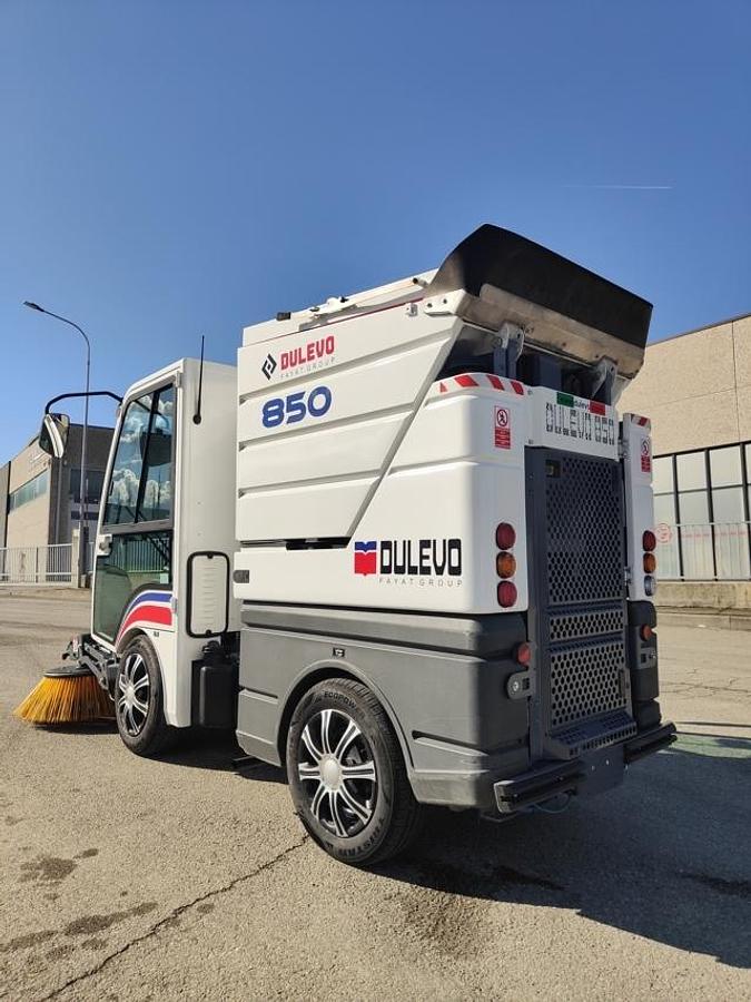 Refurbished A RECONDITIONED ROAD SWEEPING MACHINE ASPIRATOR