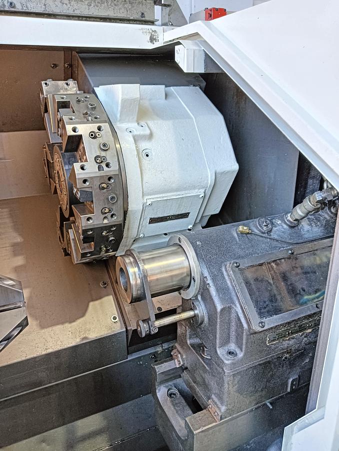 Used 1998 OKUMA CNC lathe mod.LCS-15E