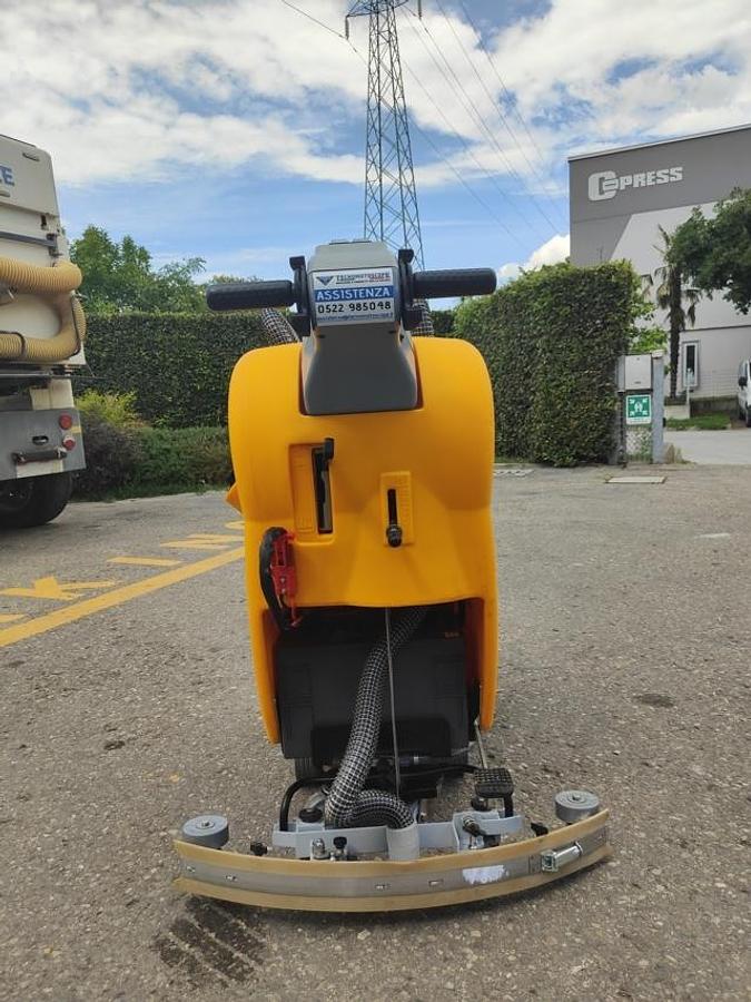 Refurbished 2014 FLOOR SCRUBBER REVIEWED RUBY 50