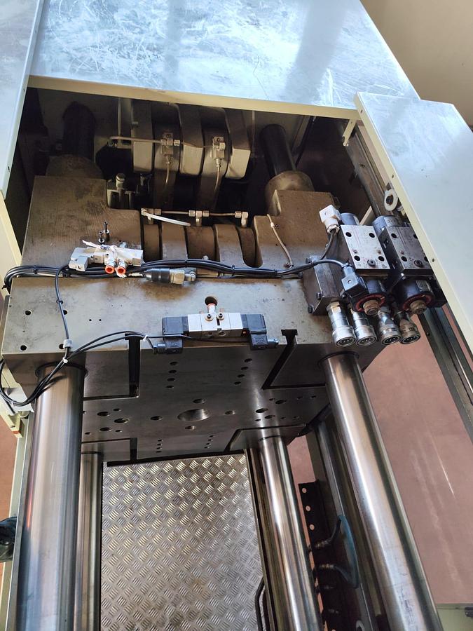 Used 1997 NEGRI BOSSI INJECTION PRESS NB150