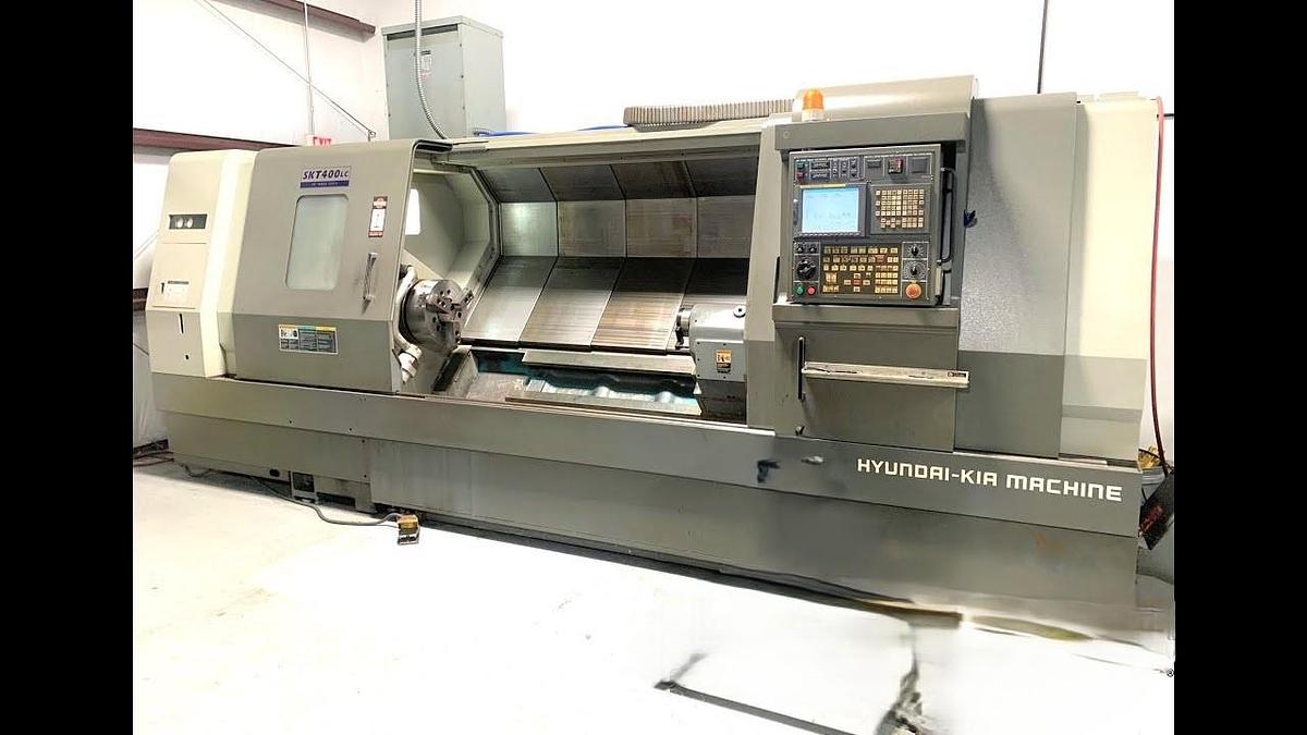 Used 2009 LATHE HYUNDAI model.SKT400LMC