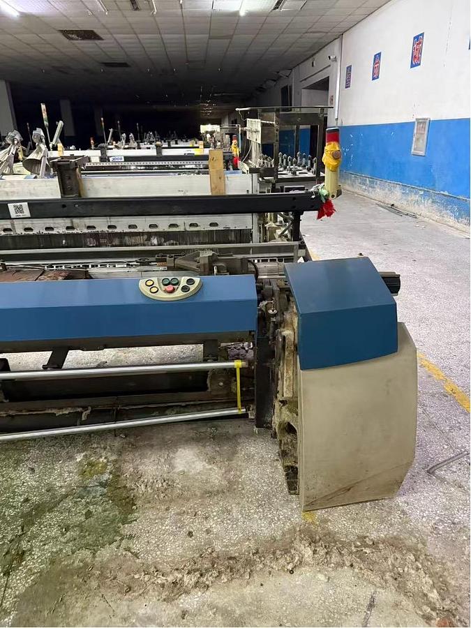 Used PICANOL OMNI plus-X 220 jet looms