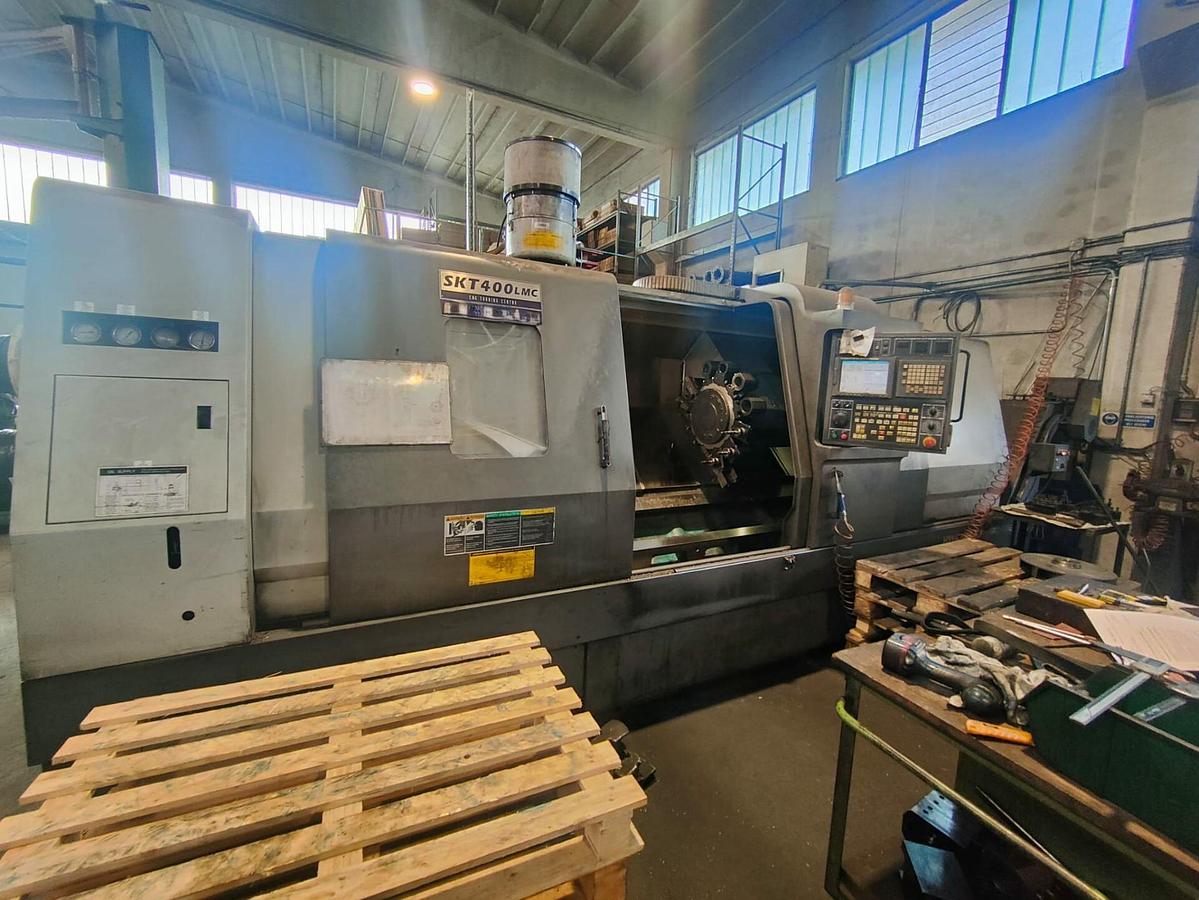 Used 2009 LATHE HYUNDAI model.SKT400LMC
