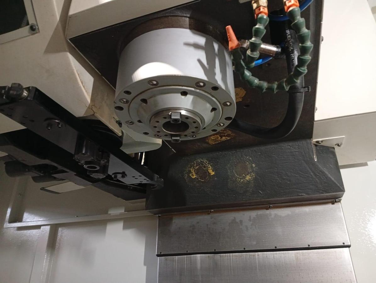 D'occasion CENTRE D'USINAGE PREMIER MOD. MCV1100 (2008)