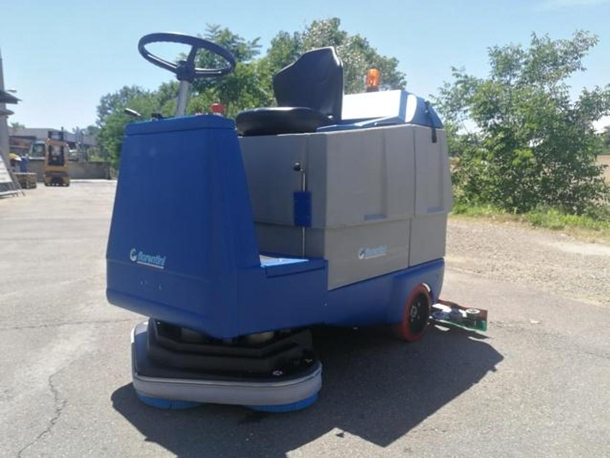 Gebraucht 2023 GLÄTTERSCHUIDERREINIGER I38 JAHR 2023