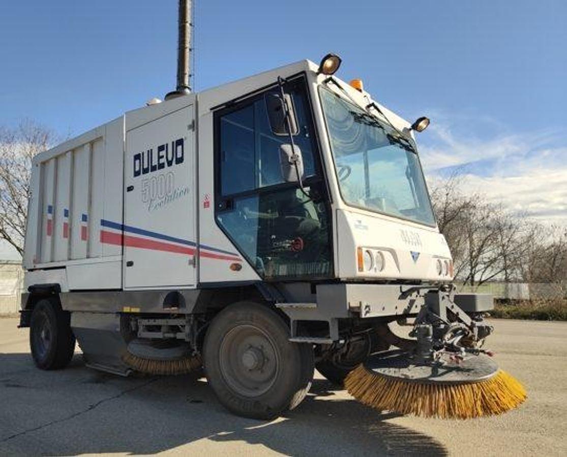 Refurbished REVIVED ROAD SWEEPER DULEVO 5000