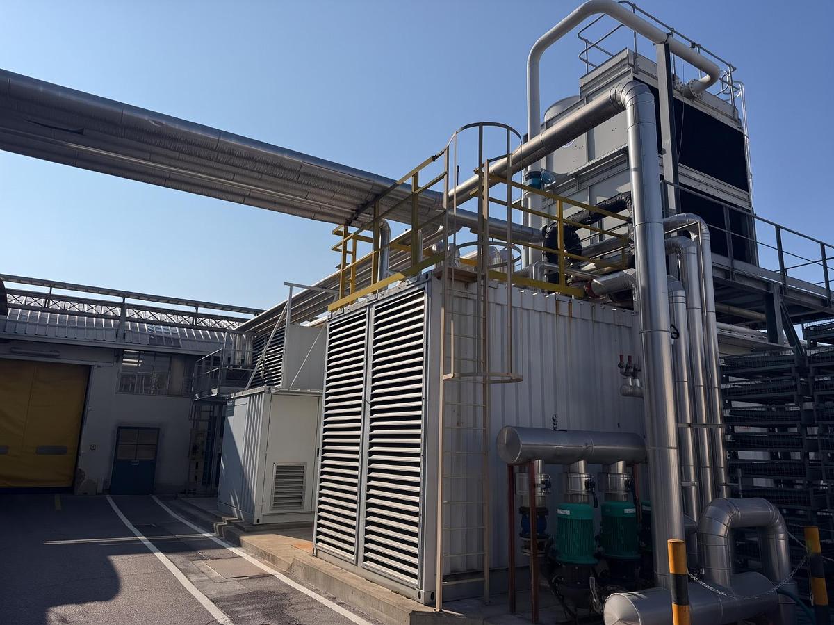 Used 2011 Jenbacher JGS 420 GS-N.L Containerized Gas Trigeneration Plant 1.413 kWe / ECO14