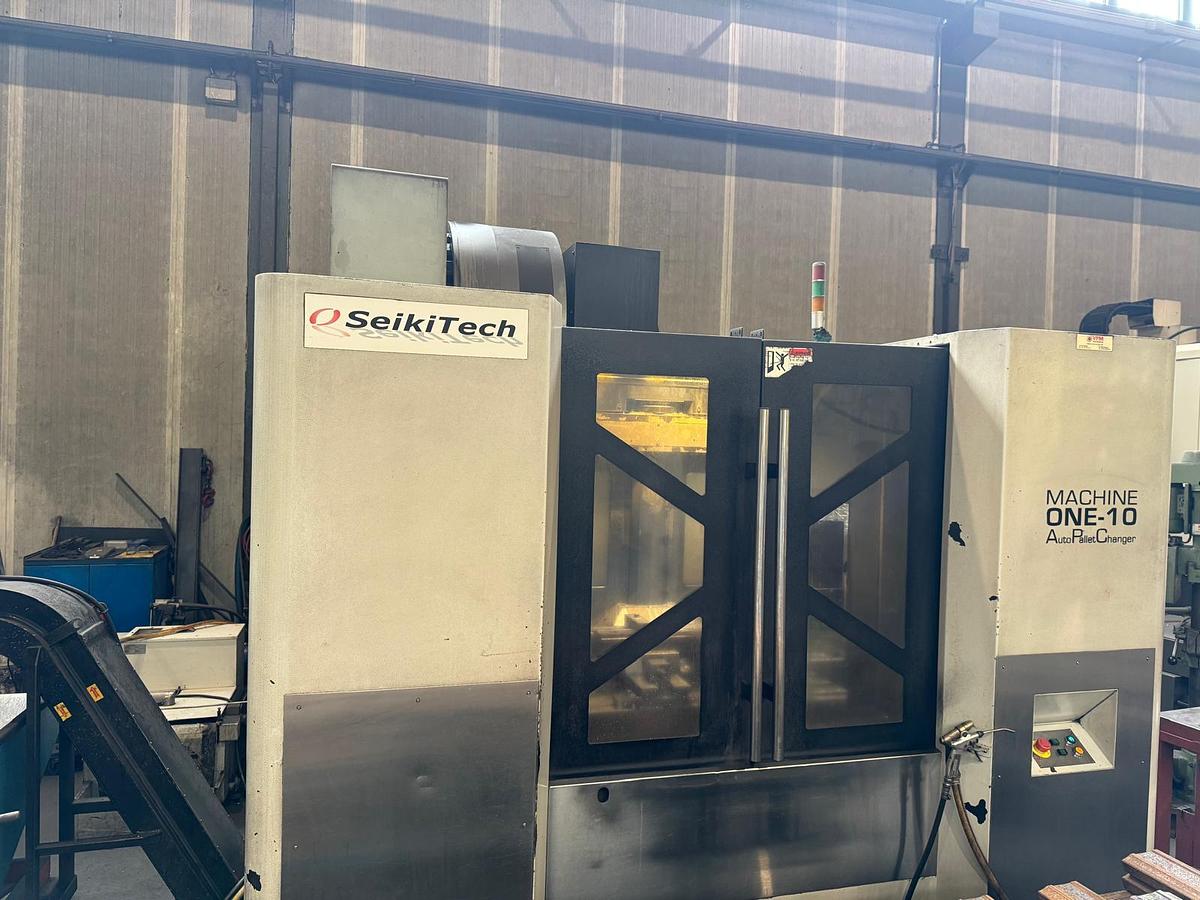 D'occasion Centre d'usinage à changement de palettes SEIKITECH ONE-10 (2011)