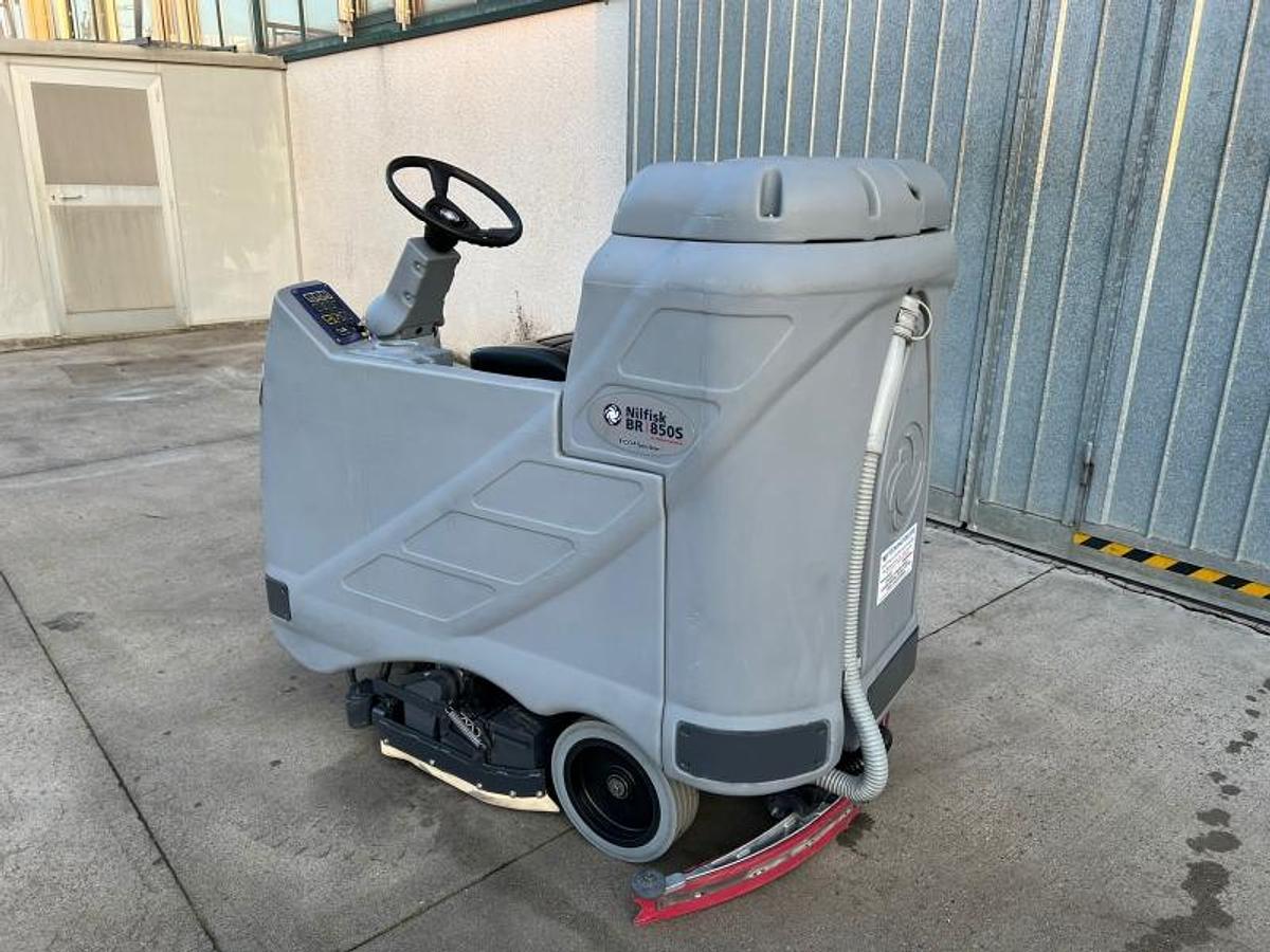 Gebraucht 2008 SPAZZA-LAVA NILFISK BR 850 SC