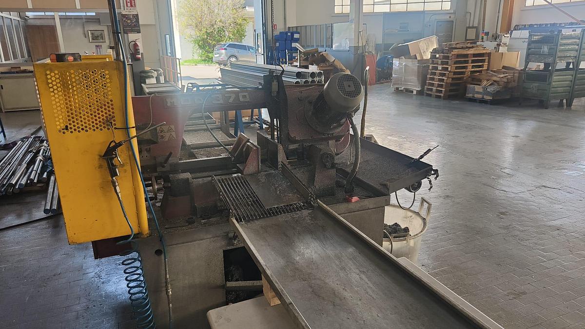 Used 2007 WHITE SAW model.370A