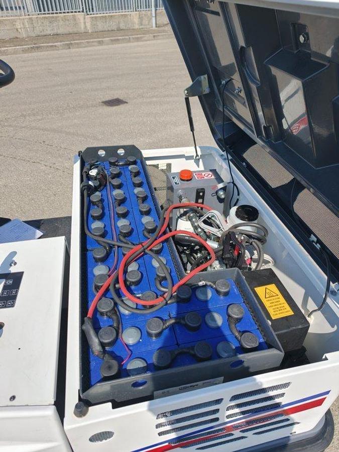 Refurbished 2022 REVISIONED INDUSTRIAL SWEEPER DULEVO 1300 EH NEXYS