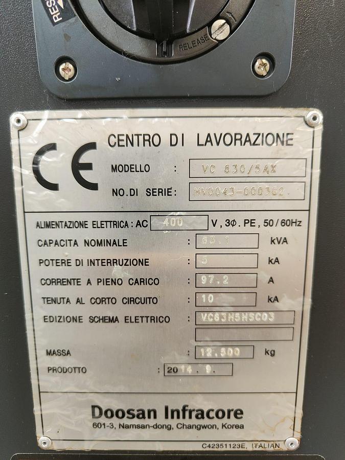 Usado CENTRO VERTICAL DOOSAN MOD. VC 630/5AX