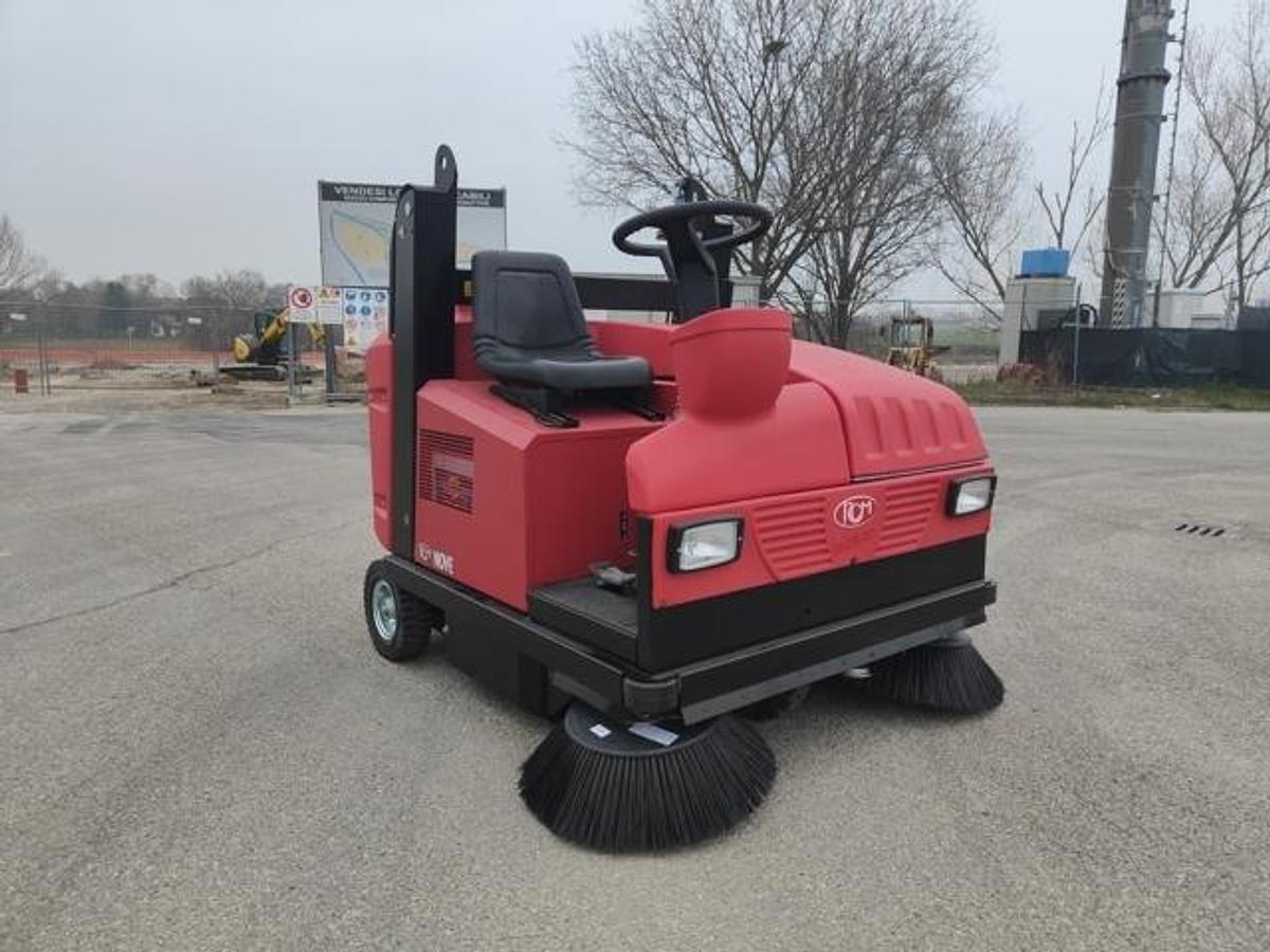 Refurbished REVISED RCm NOVE E TOP sweeper