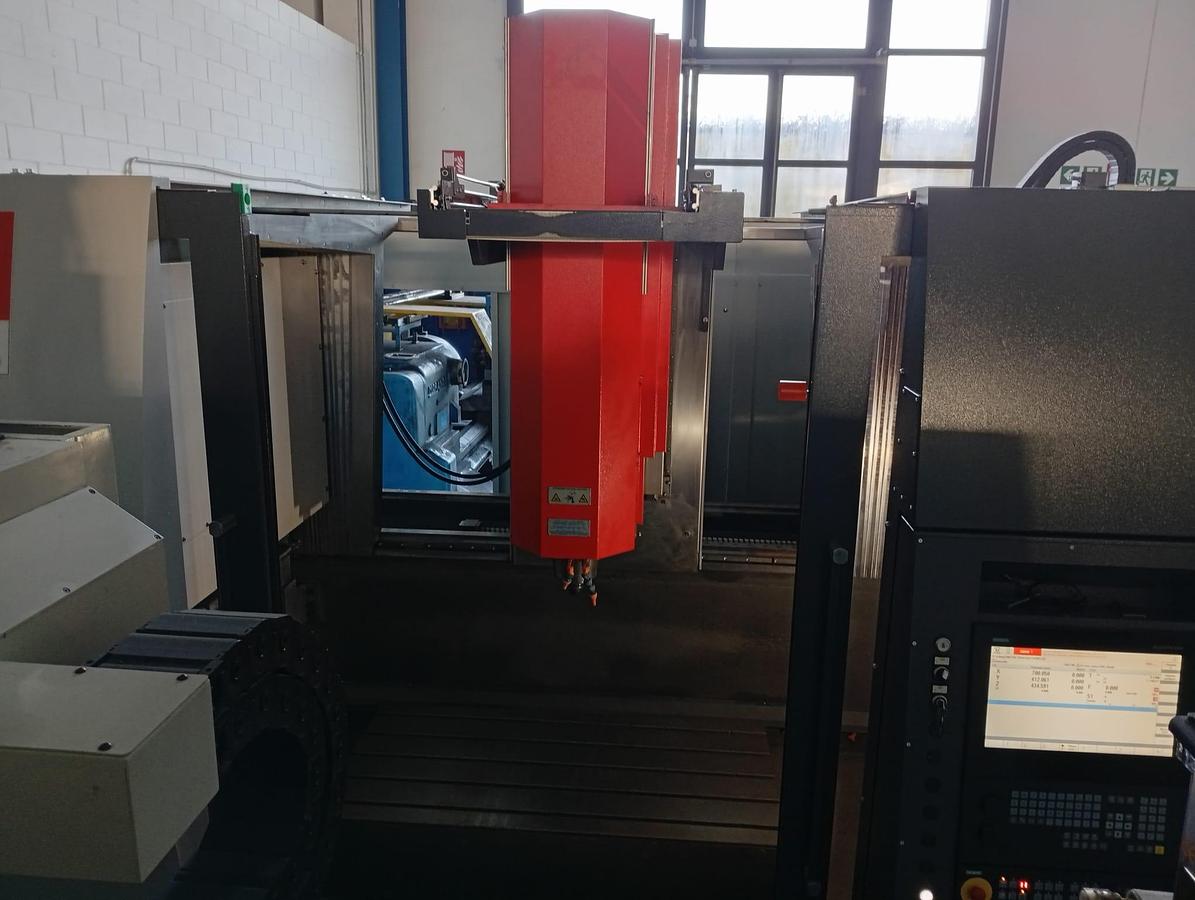 D'occasion Centre d'usinage EMCO EMCOMILL 1200