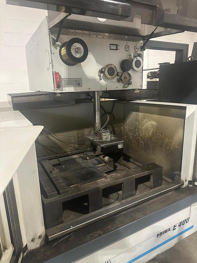 Usato 2002 ELETTROEROSIONE A FILO ONA mod.PRIMA E 400