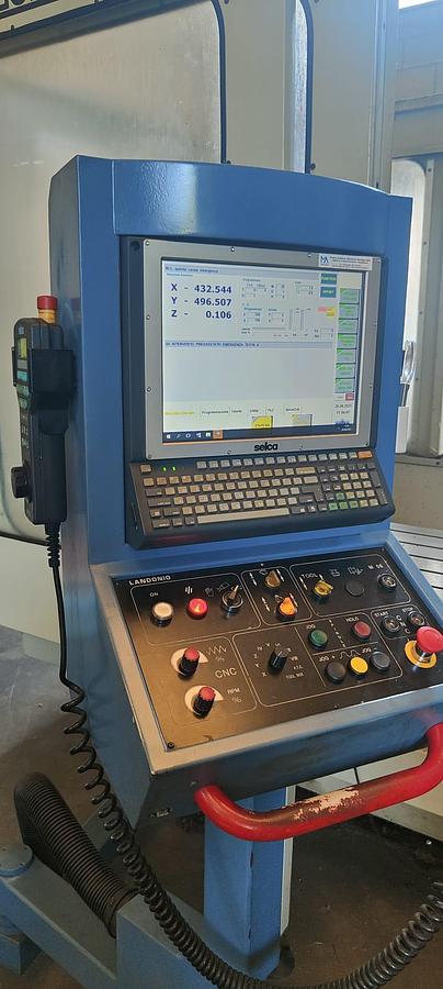 Usado FRESADORA LANDONIO FMC2200