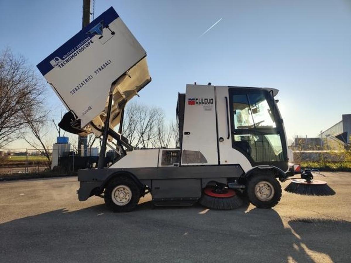Refurbished REVISED ROAD SWEEPER DULEVO 3000 EU6