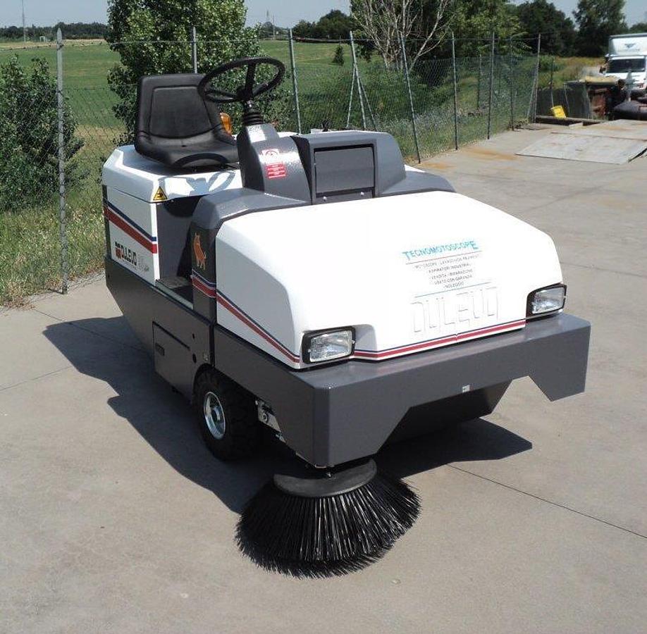 Used INDUSTRIAL STREET SWEEPER DULEVO 90 EH