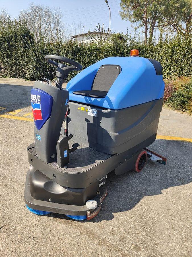 Refurbished 2022 FLOOR SCRUBBER REVISED DULEVO BOOST 300.10